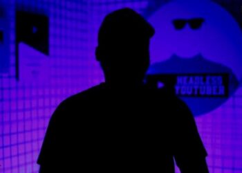 Headless YouTuber Finally Reveals Identity After Four Years of Mystery