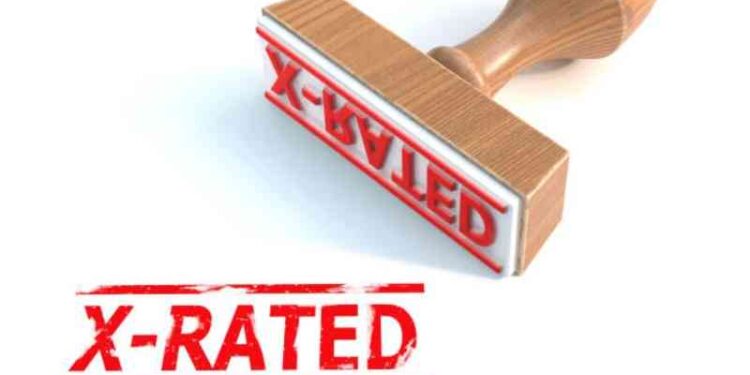 Teacher Resigns After Accidentally Showing Porn in a Class of 14-Year-Old Kids