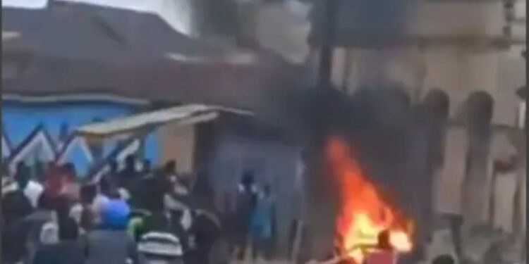 Kukurantumi youth burns police station over death of suspect in custody