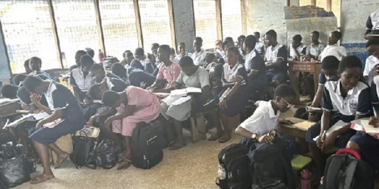 Labone SHS Freshers Forced to Sit on Floors and Benches as Desks Run Short